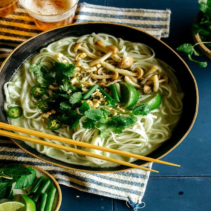 Thaise curry noedelsoep
